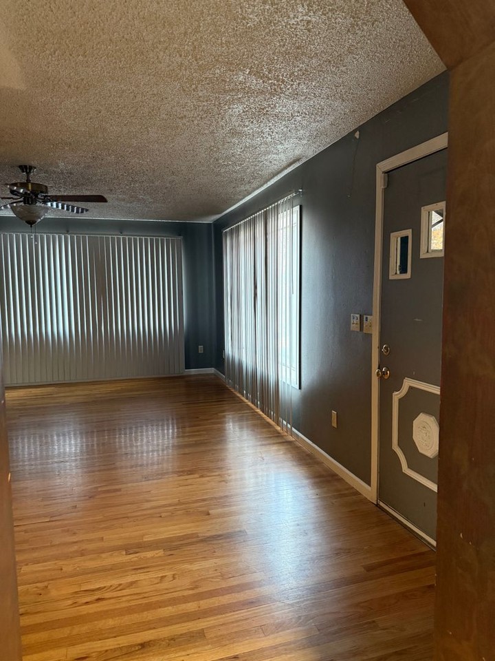 3217 E 35th Ave - Photo 5 of 13