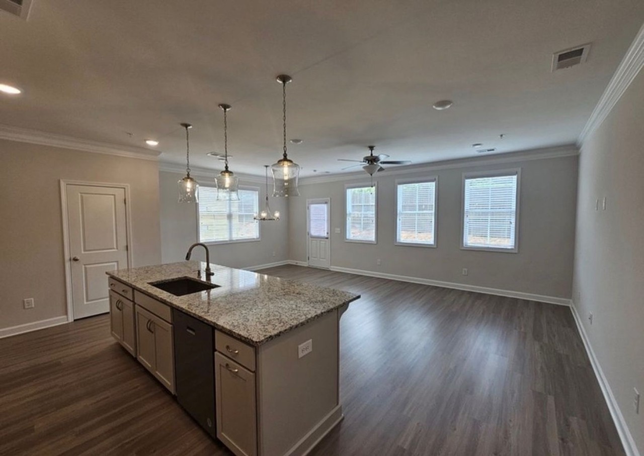 781 Trevett Way - Photo 2 of 3