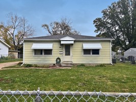 featured image of 7215 S 71st Ave