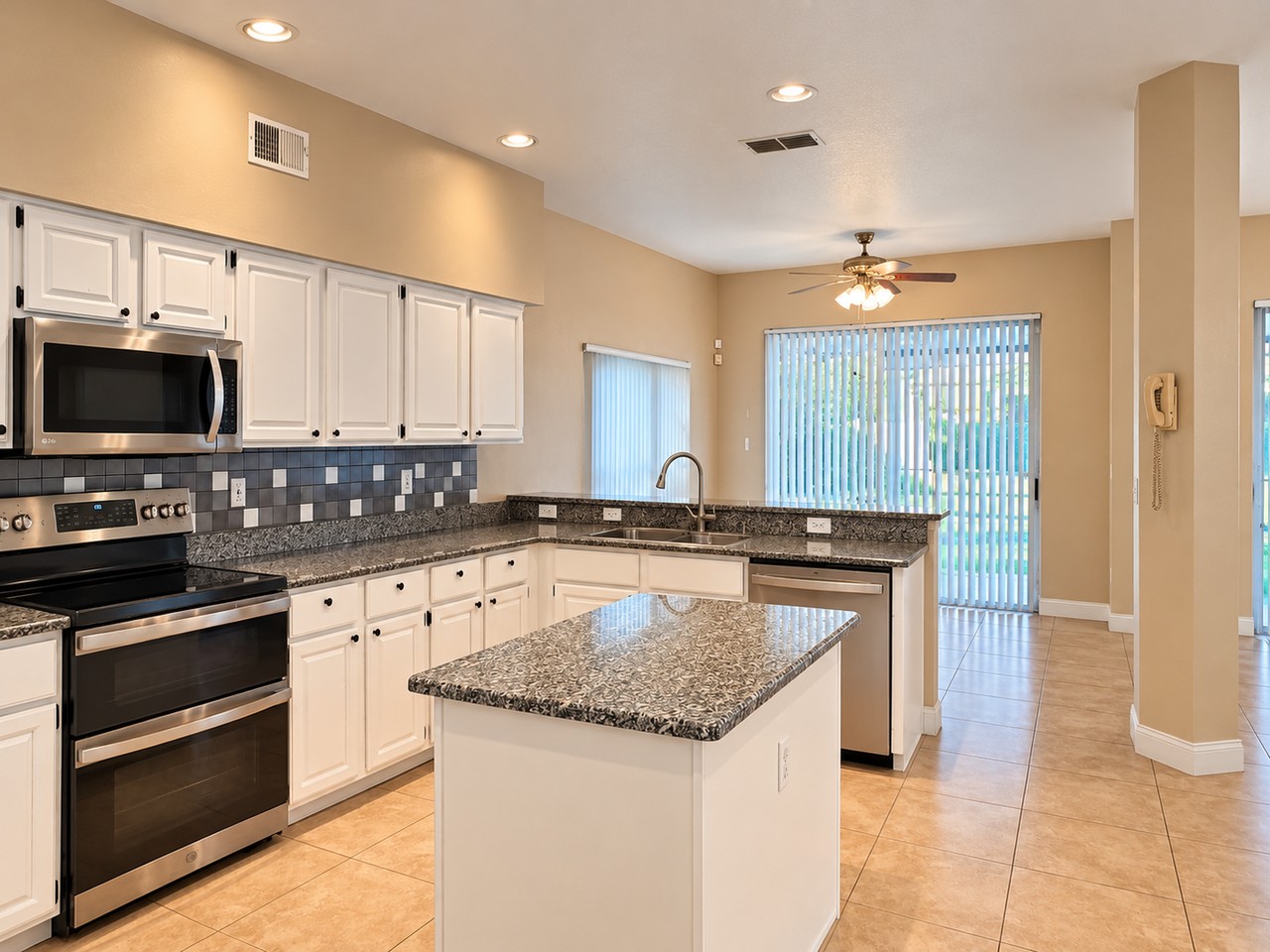 1373 Foxforrest Cir - Photo 3 of 22