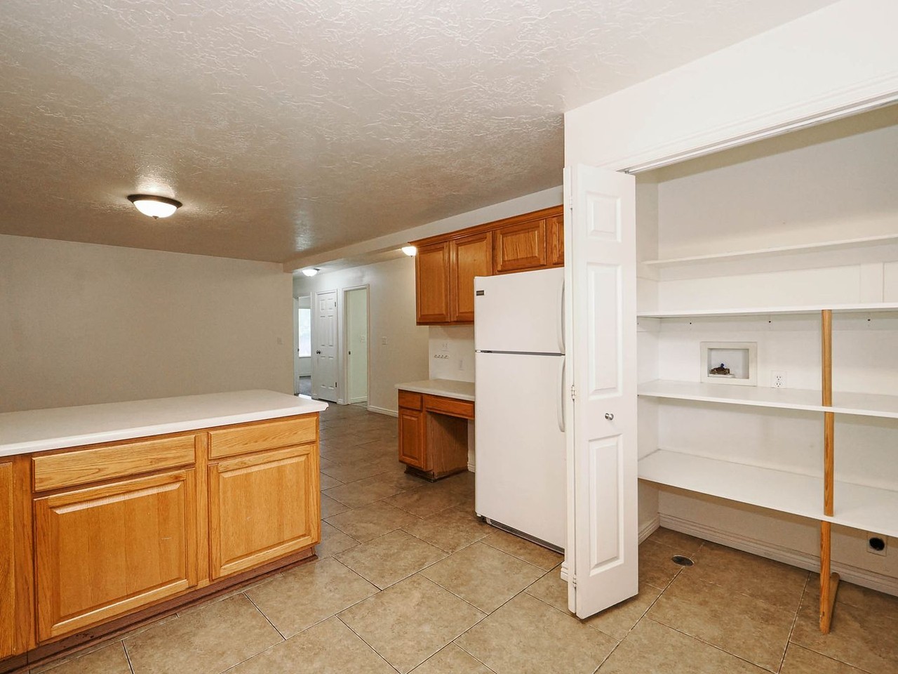 77 N 630 E - Photo 7 of 46