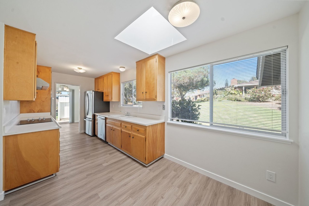 5828 Ferber St - Photo 2 of 29