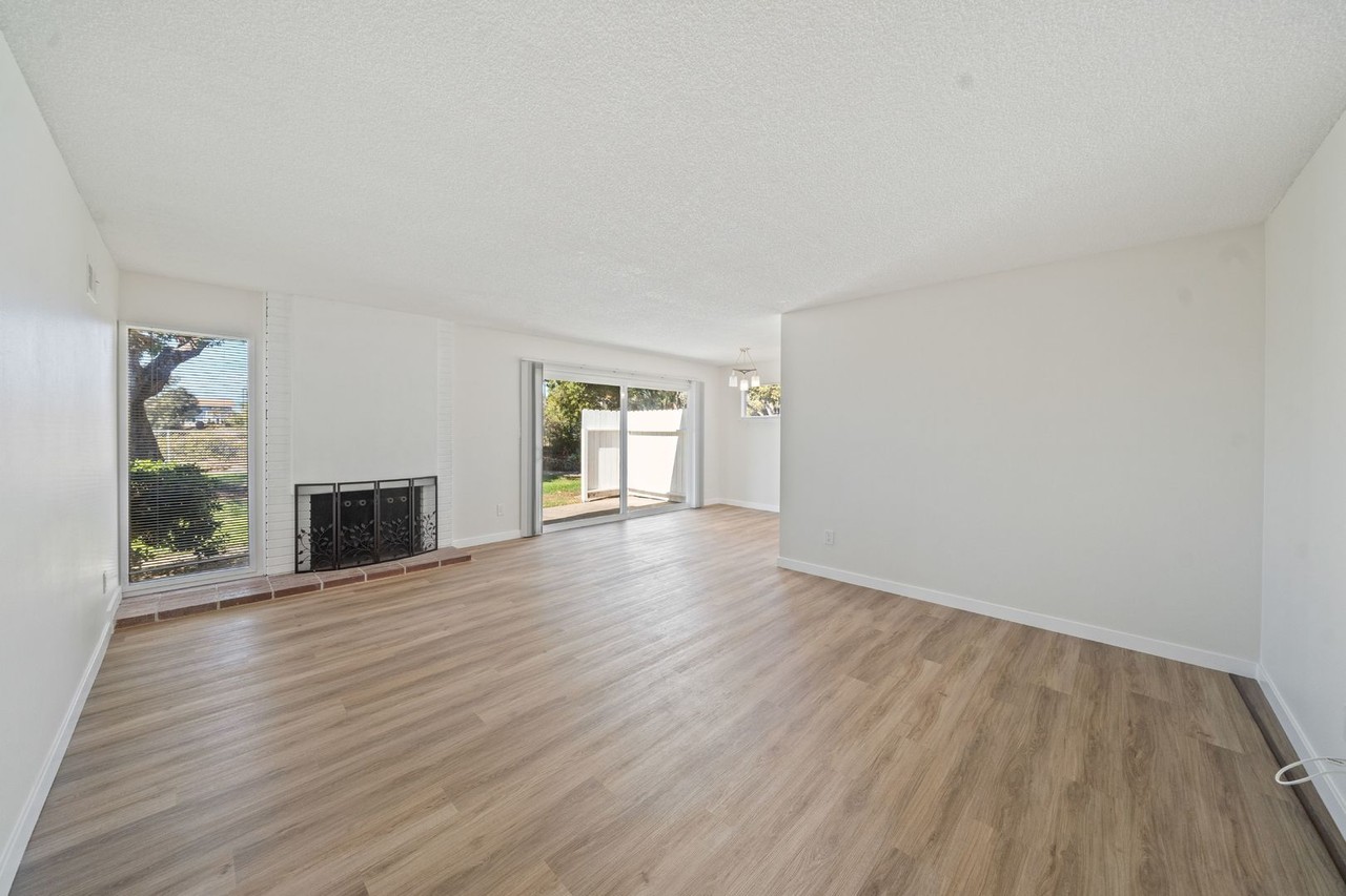 5828 Ferber St - Photo 4 of 29