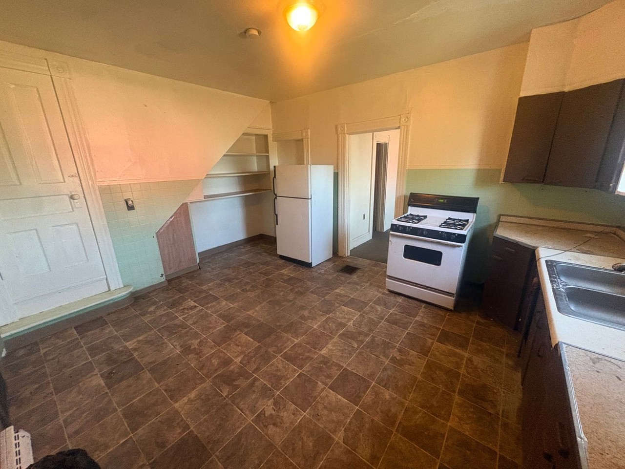 1835 Willow St - Photo 6 of 9
