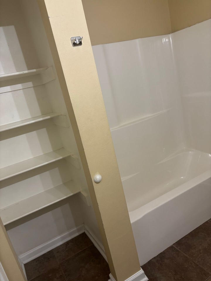 229 W 4th St - Photo 5 of 5