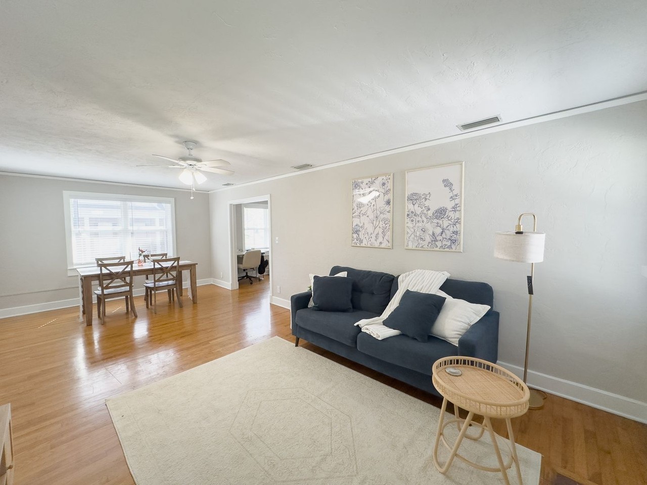 1006 Sw 8th Ave - Photo 3 of 22