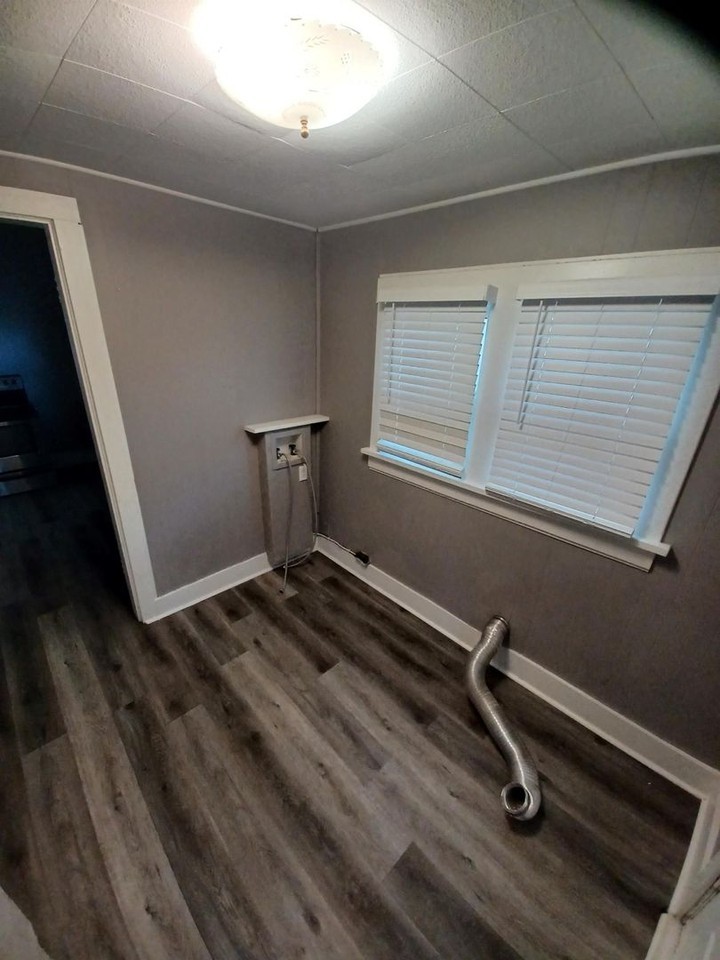 1412 Sw Fillmore St - Photo 7 of 38