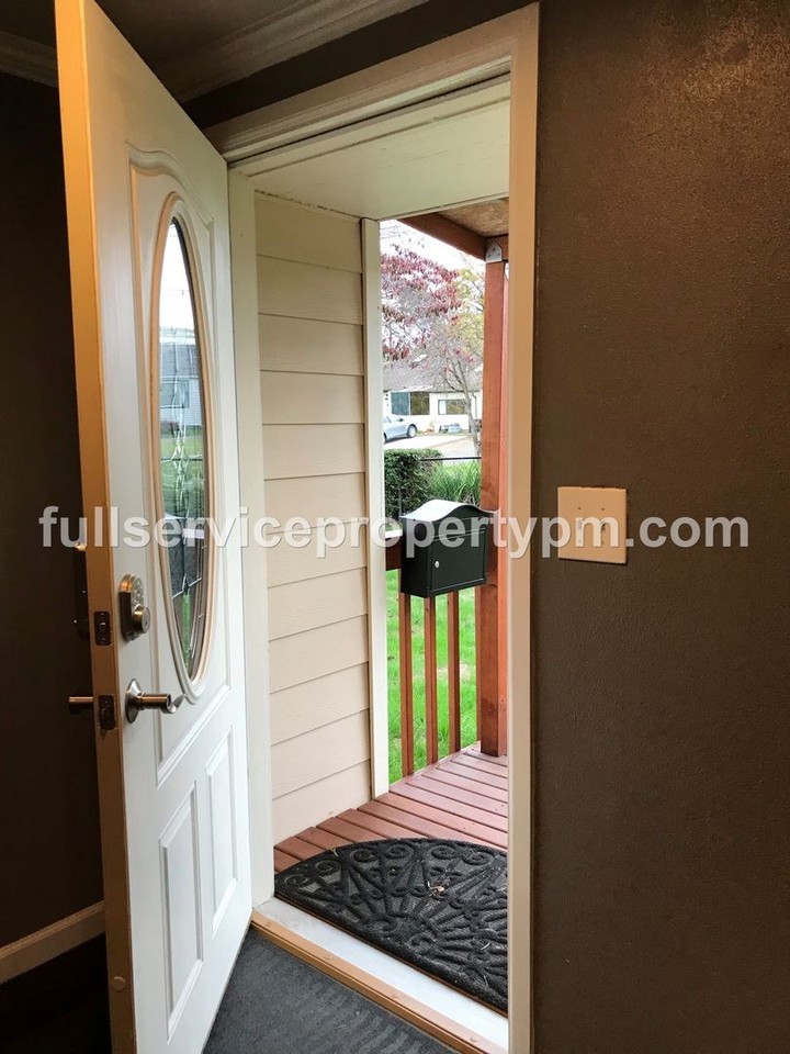 16615 34th Ave S - Photo 2 of 27