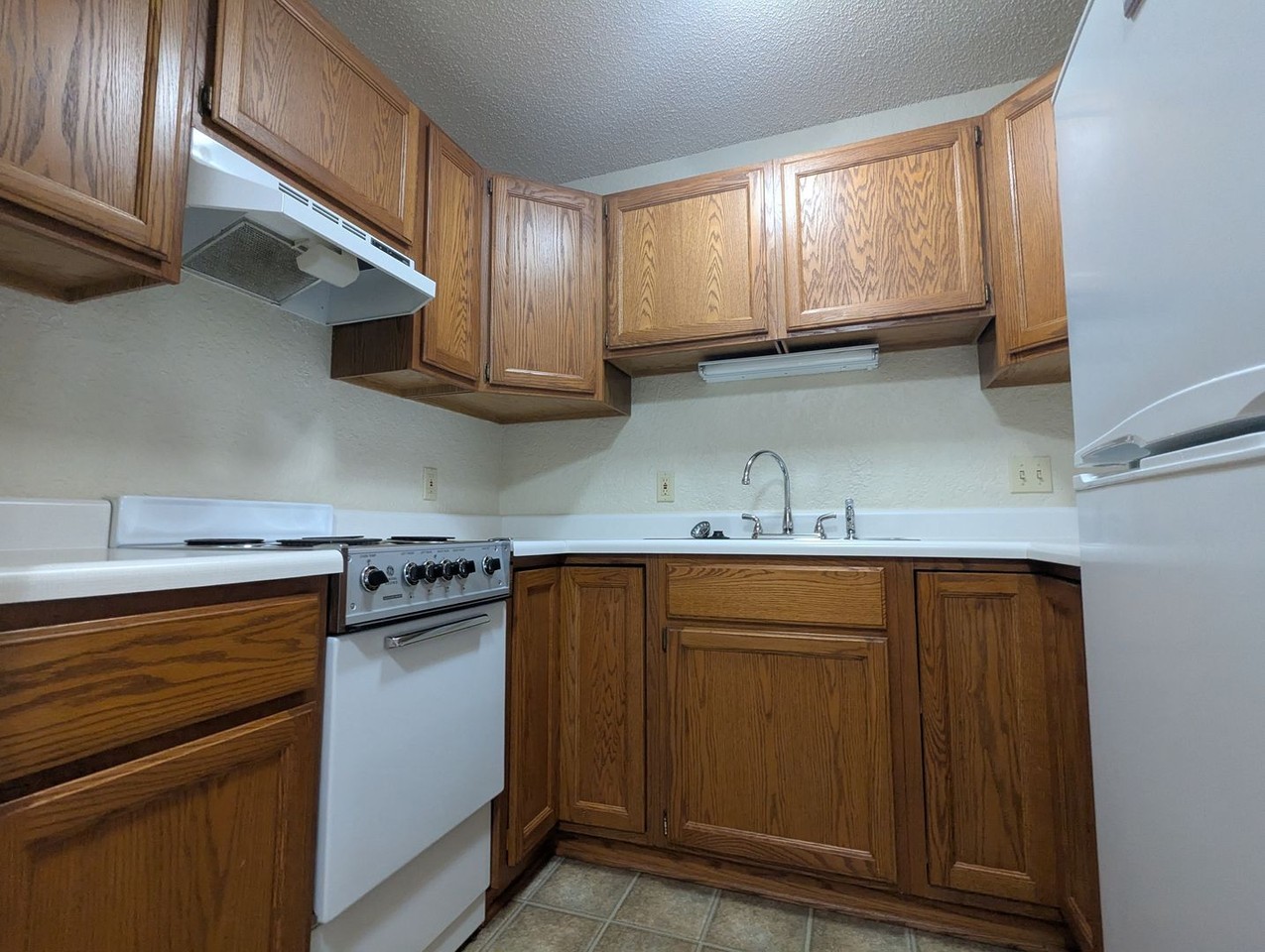 Pfeiffer Flats - Photo 3 of 20