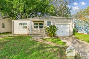featured image of 2517 S Victoria Ave