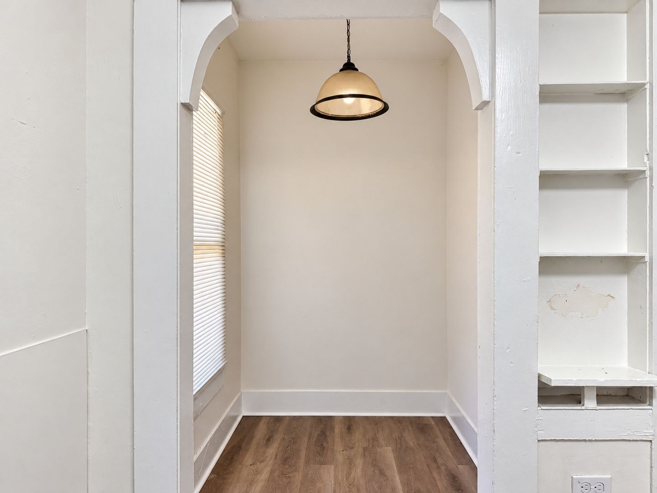 218 Lowell St - Photo 3 of 10