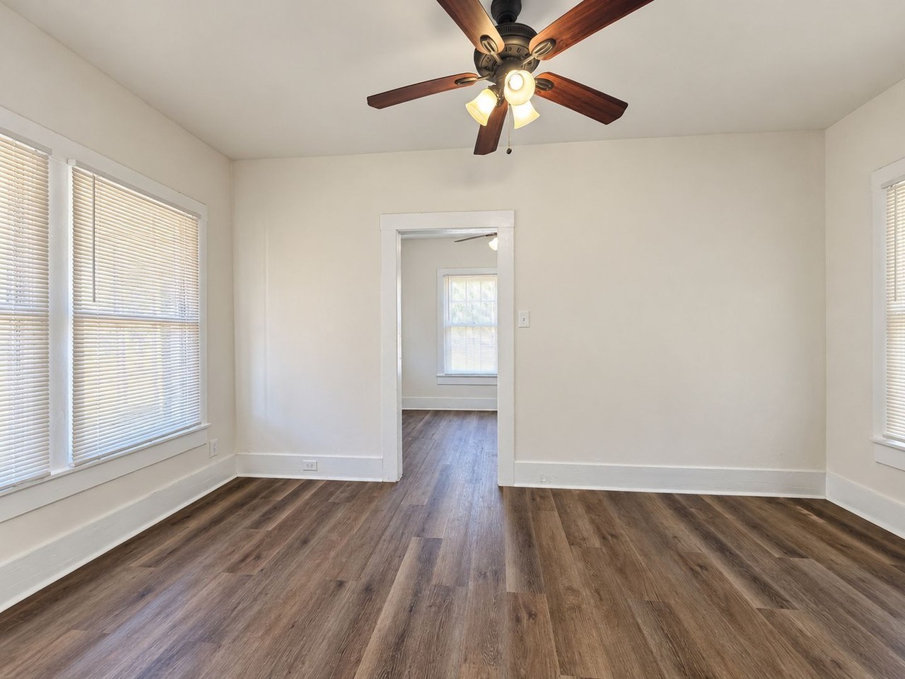 218 Lowell St - Photo 7 of 10