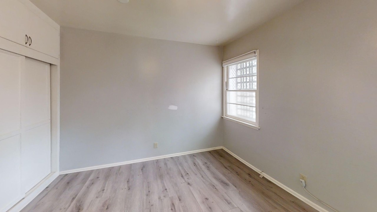364 N Harwood St - Photo 6 of 11
