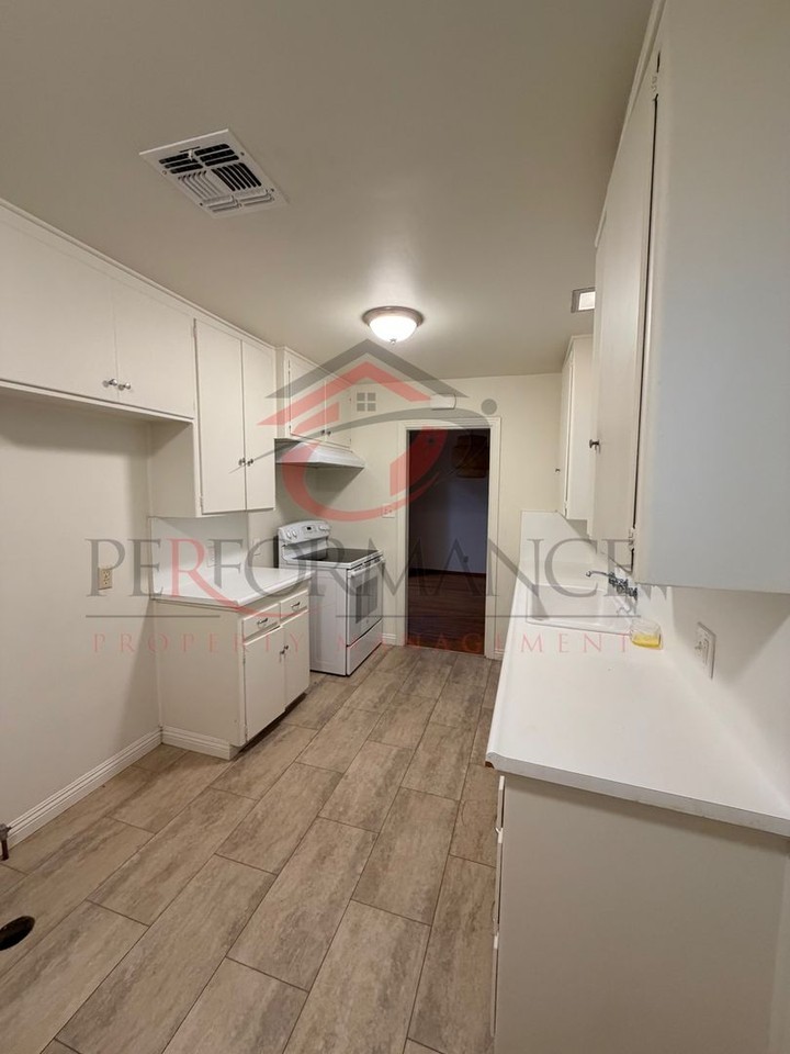 2604 Corto St - Photo 6 of 18