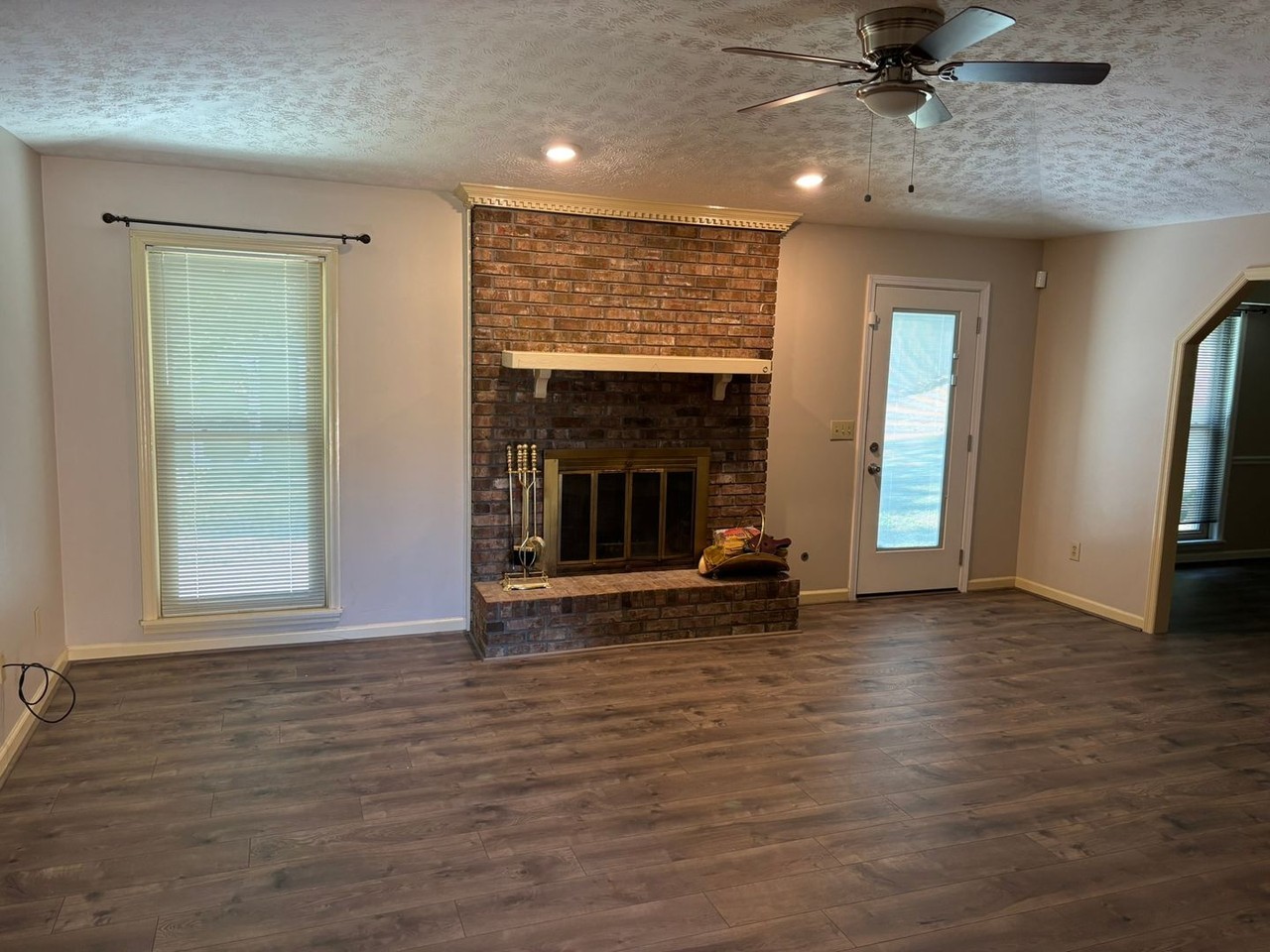 3527 Marriott Dr - Photo 2 of 18