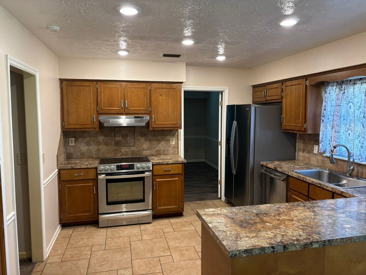 3527 Marriott Dr - Photo 6 of 18