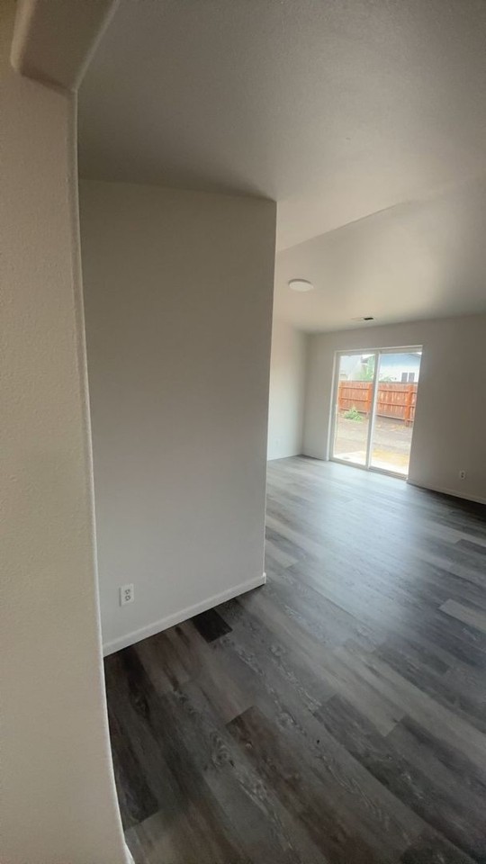120 Shaffer Ct - Photo 5 of 28