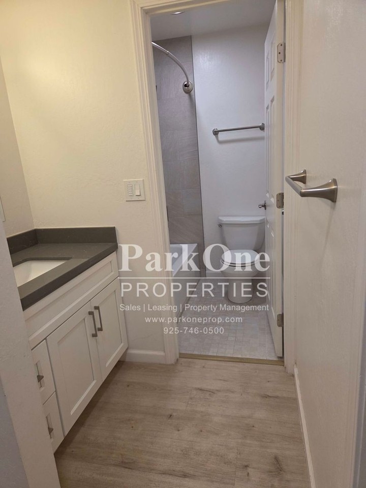 2562 Walnut Blvd #96 - Photo 5 of 10