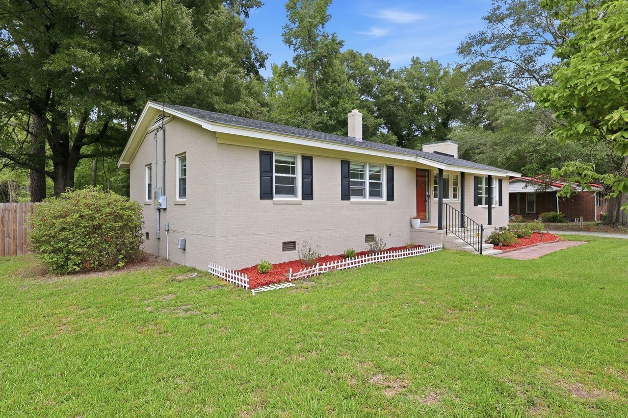3229 Sunnyside School Rd - Photo 3 of 31