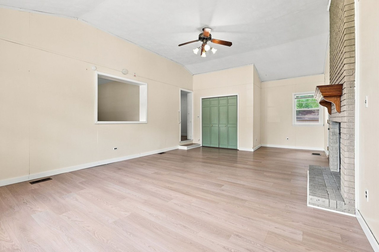 3229 Sunnyside School Rd - Photo 5 of 31
