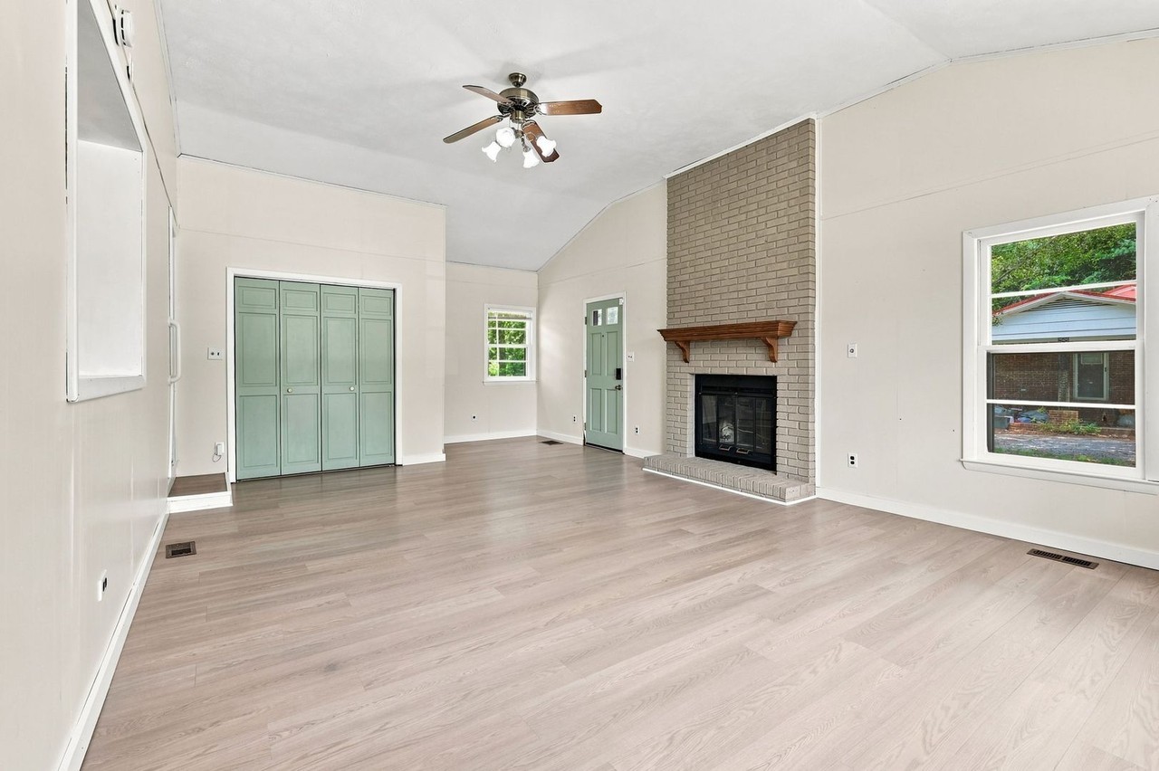 3229 Sunnyside School Rd - Photo 6 of 31