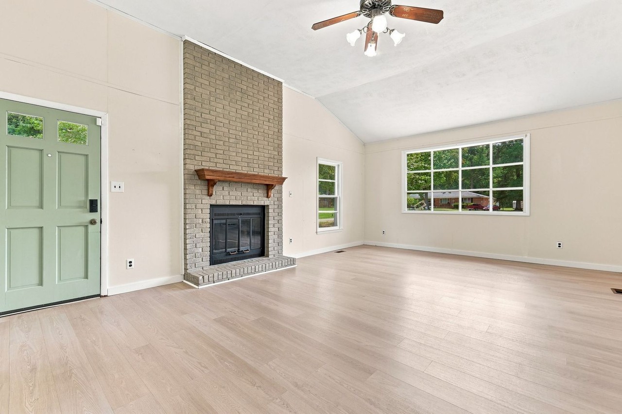 3229 Sunnyside School Rd - Photo 7 of 31