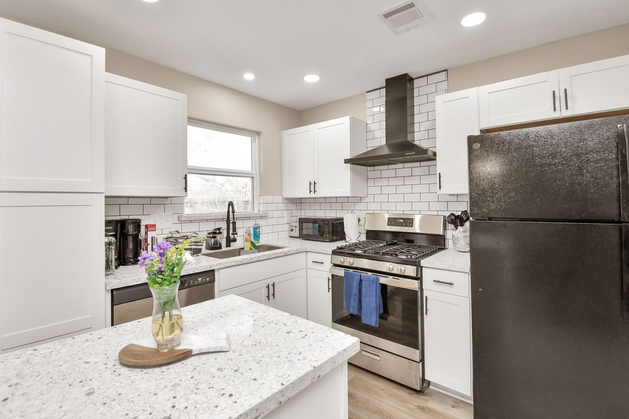 5123 Dewberry St - Photo 6 of 22