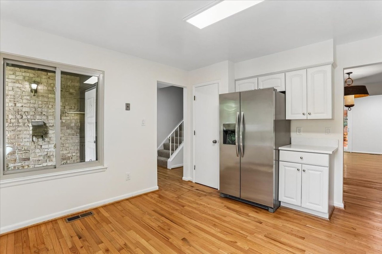 12234 Greenleaf Ave - Photo 6 of 43