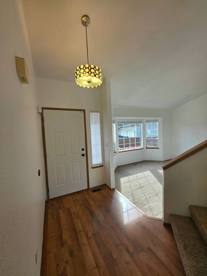 1304 S 234th Pl - Photo 3 of 39
