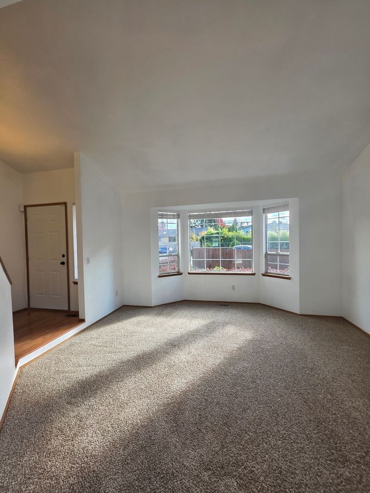 1304 S 234th Pl - Photo 6 of 39