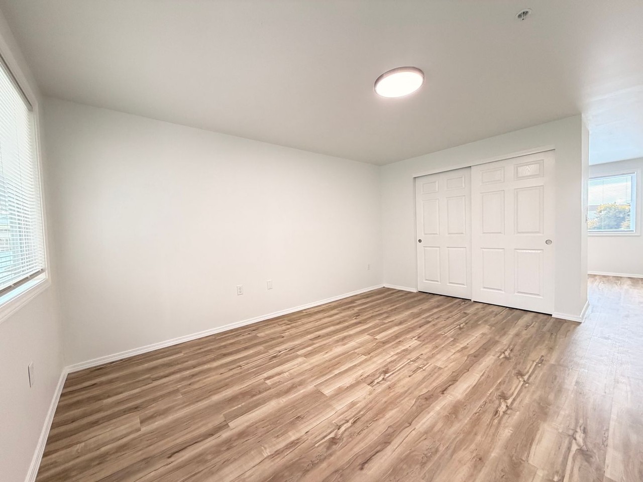 North Gate Manor - Photo 3 of 25