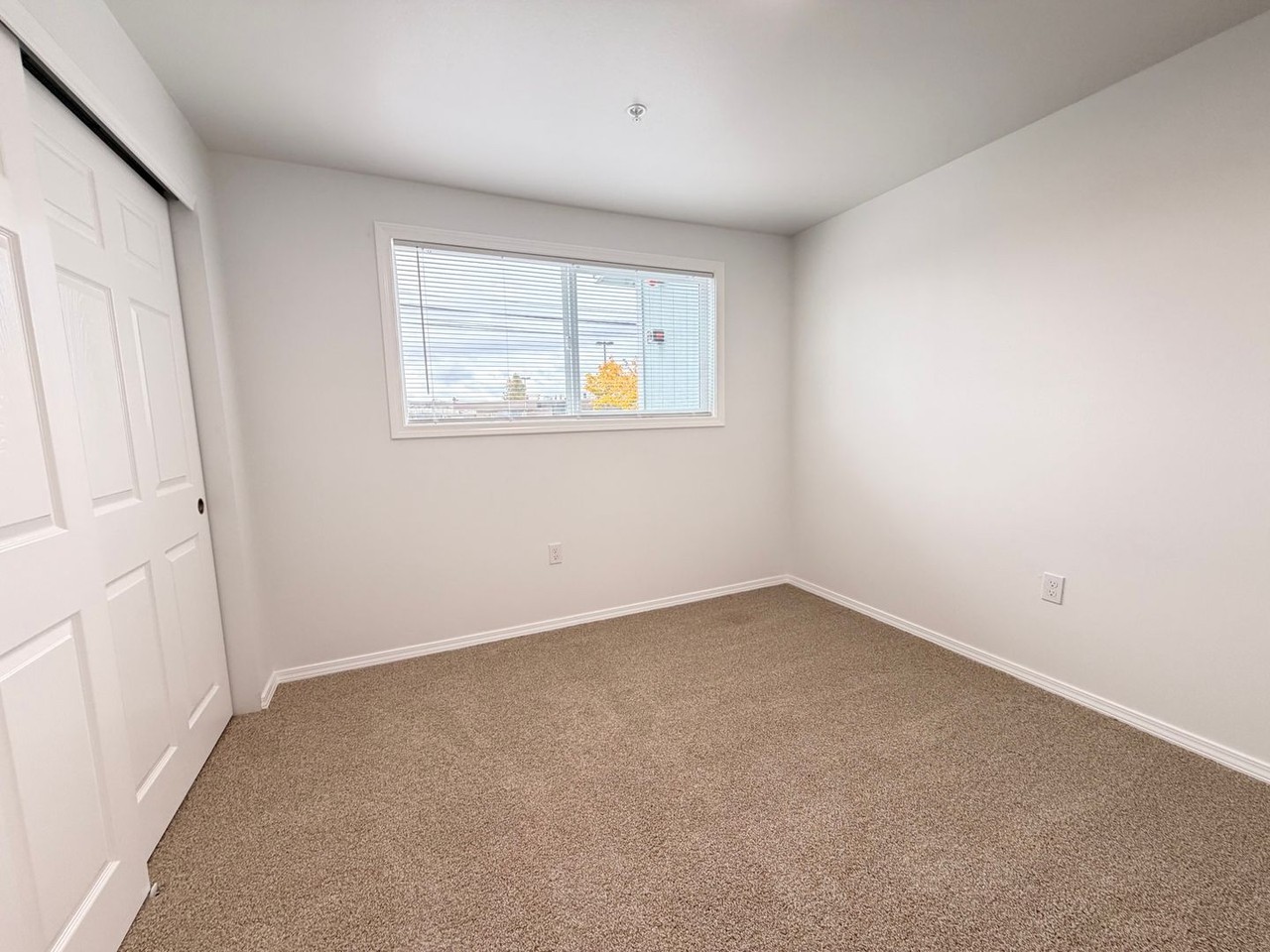 North Gate Manor - Photo 5 of 25