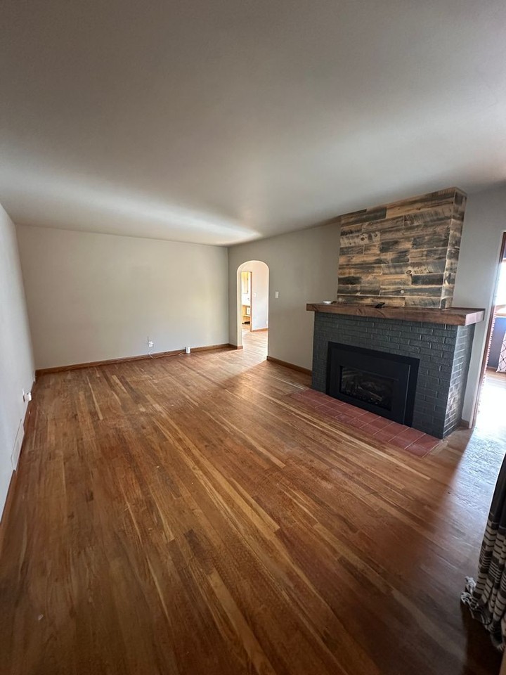 3809 Dey Ave - Photo 2 of 18