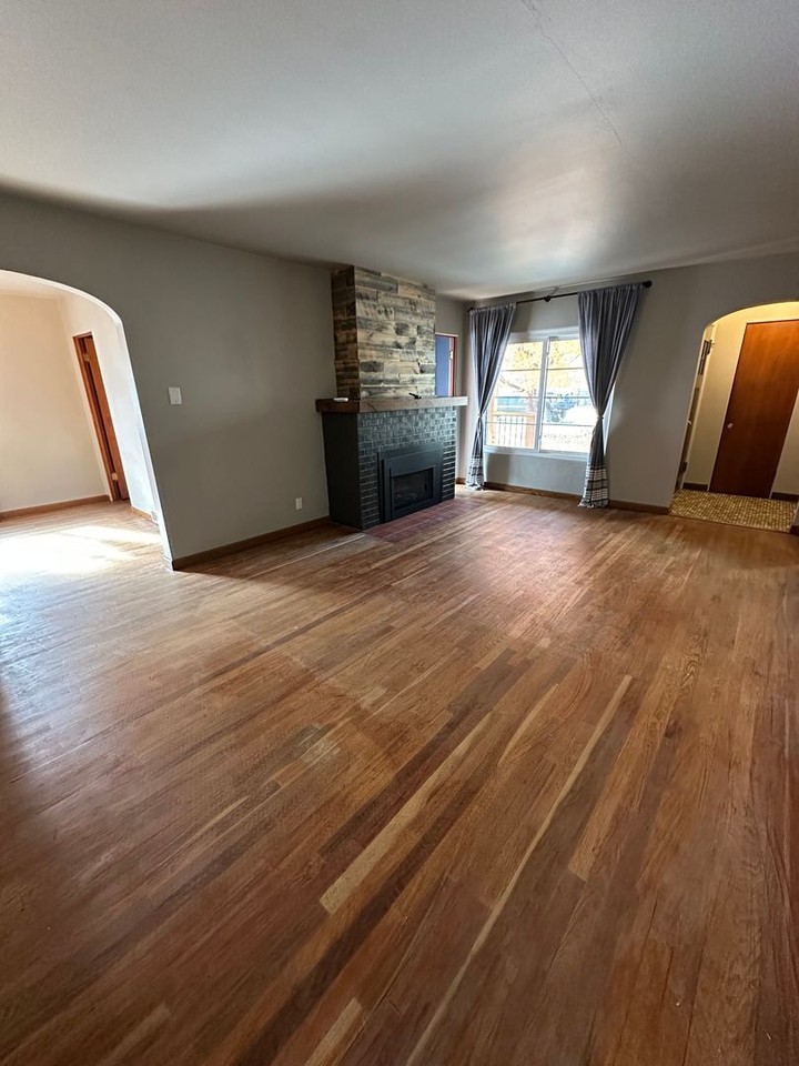 3809 Dey Ave - Photo 3 of 18