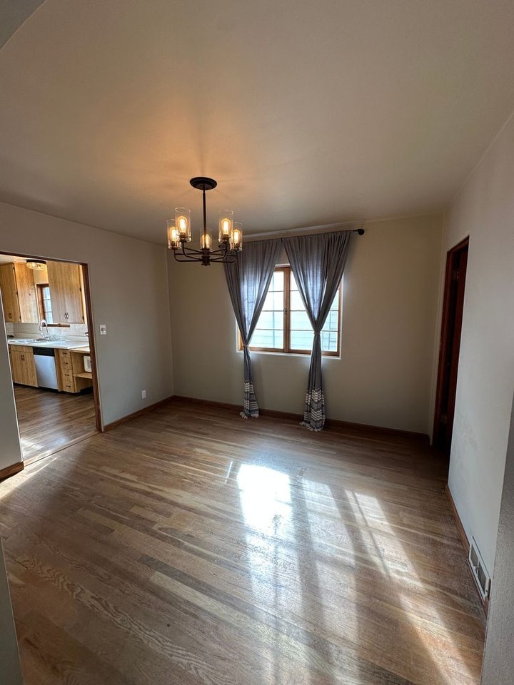 3809 Dey Ave - Photo 4 of 18