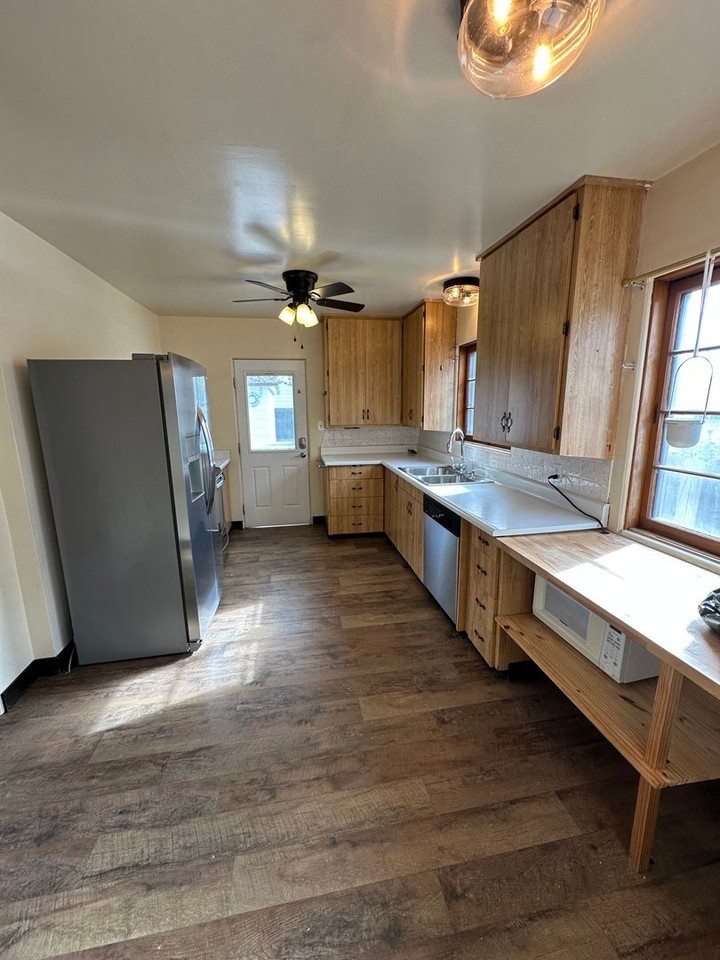 3809 Dey Ave - Photo 7 of 18