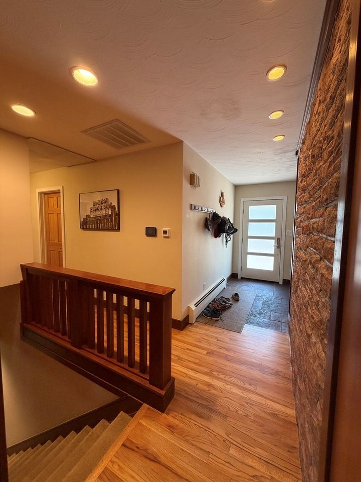 2805 Regis Dr - Photo 2 of 18