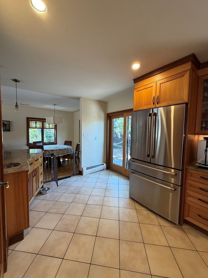 2805 Regis Dr - Photo 6 of 18