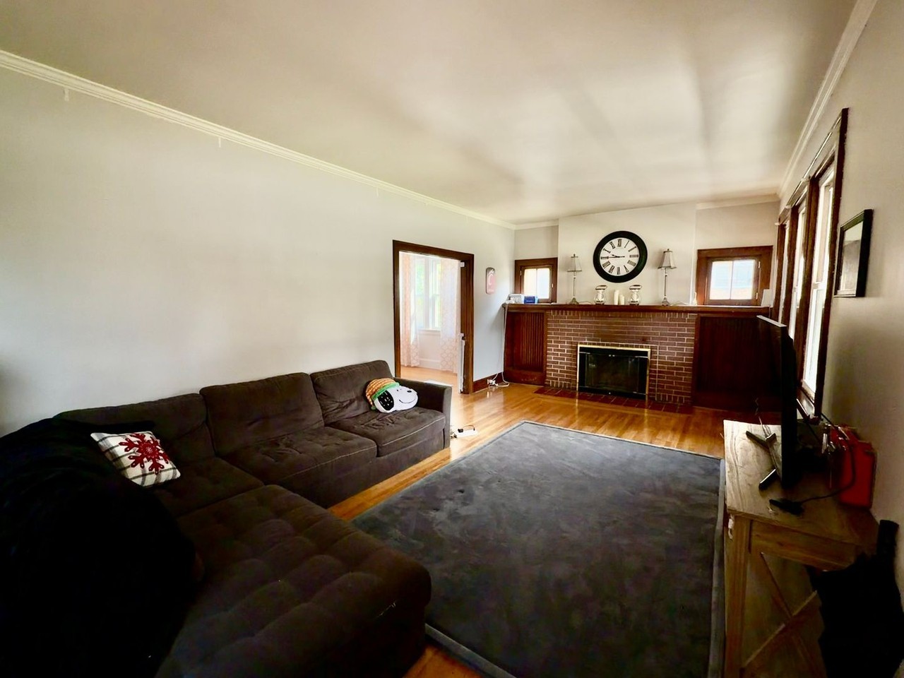 5682 Colerain Ave - Photo 2 of 26