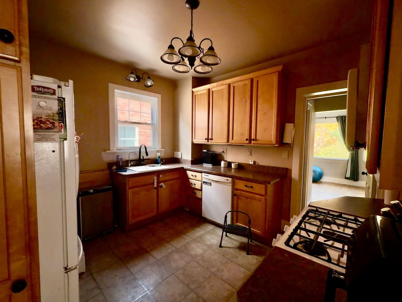 5682 Colerain Ave - Photo 7 of 26