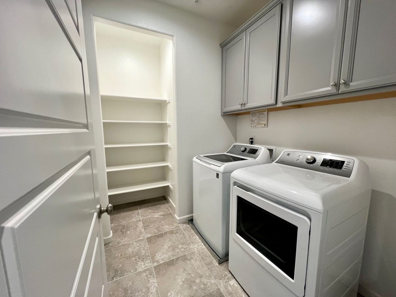 8355 Frontera Dr - Photo 6 of 7