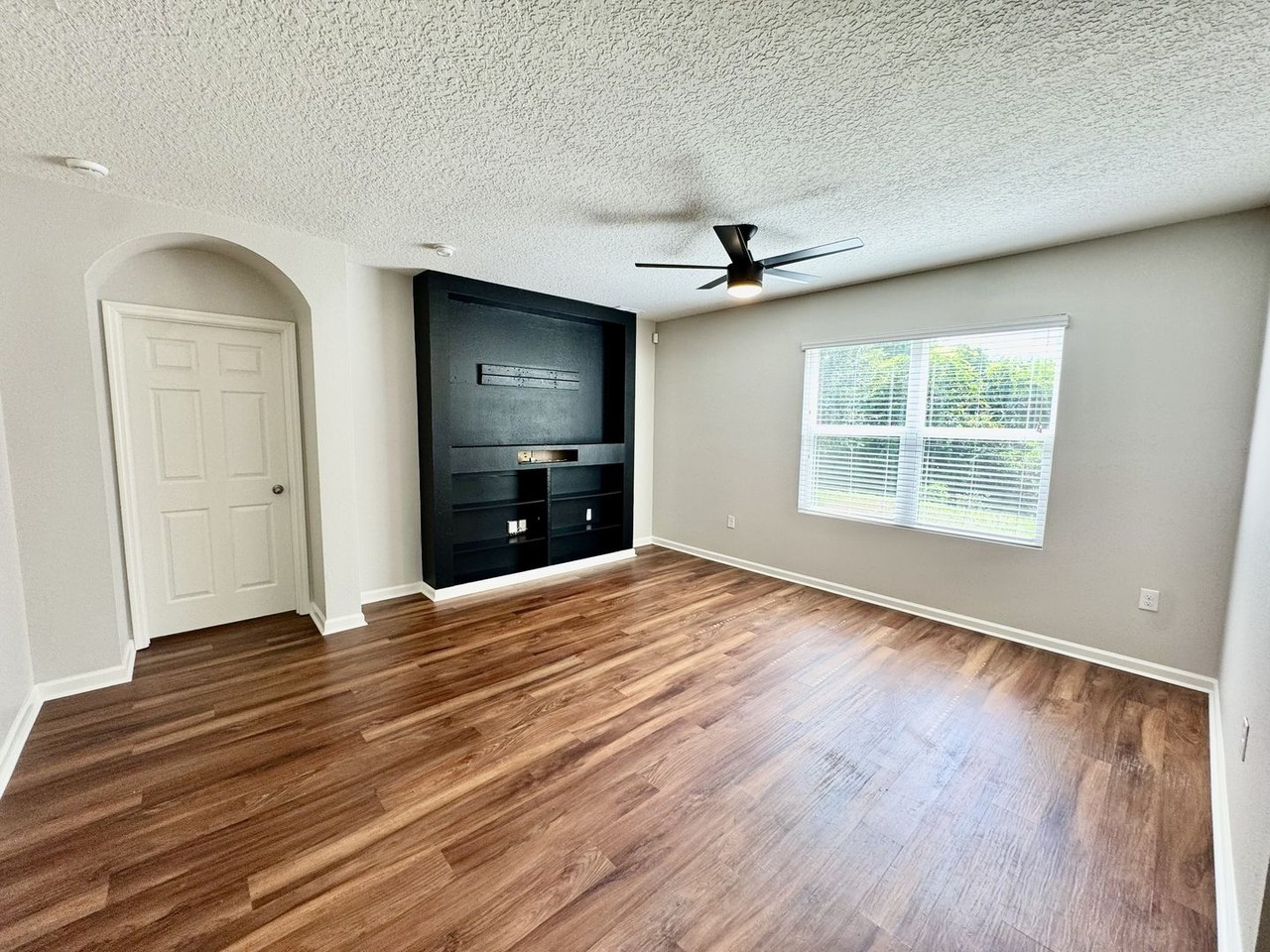4340 Pagosa Springs Cir - Photo 3 of 26