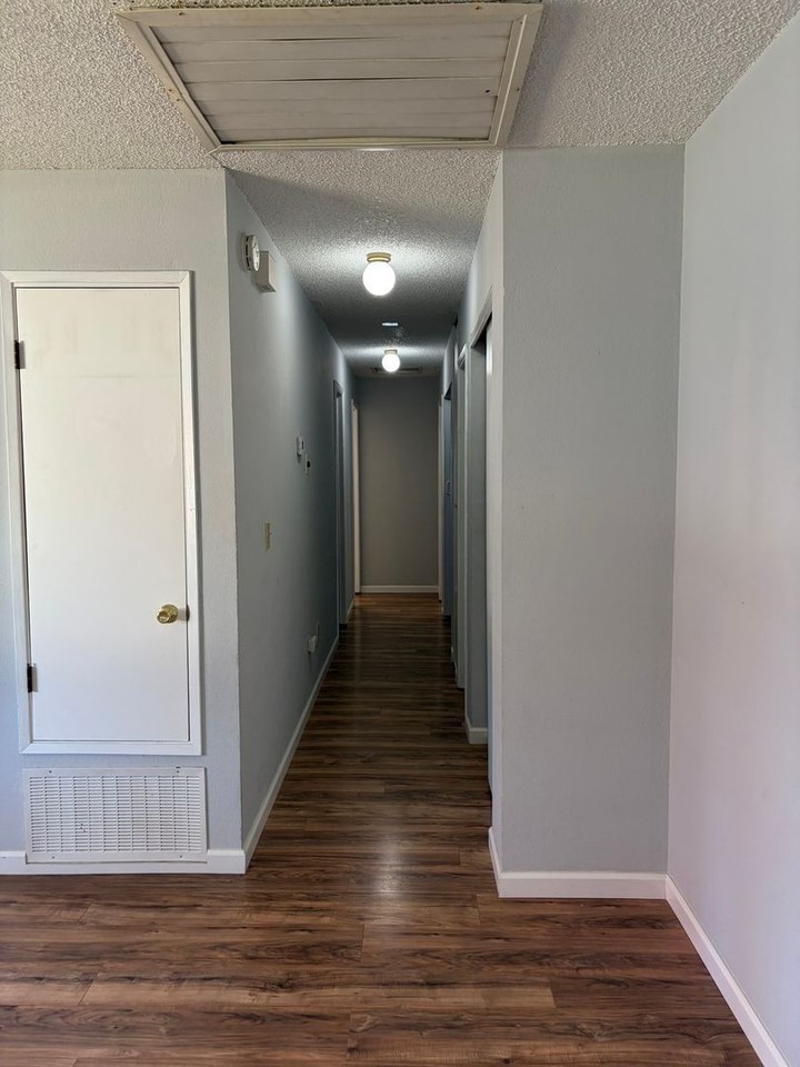 2610 Lupine St - Photo 6 of 16