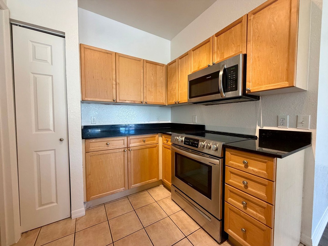 10842 Dragonwood Dr - Photo 6 of 26