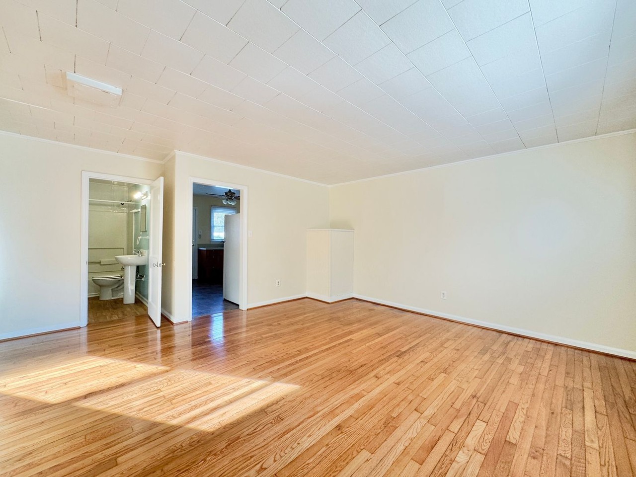 3702 Yanceyville St - Photo 2 of 15