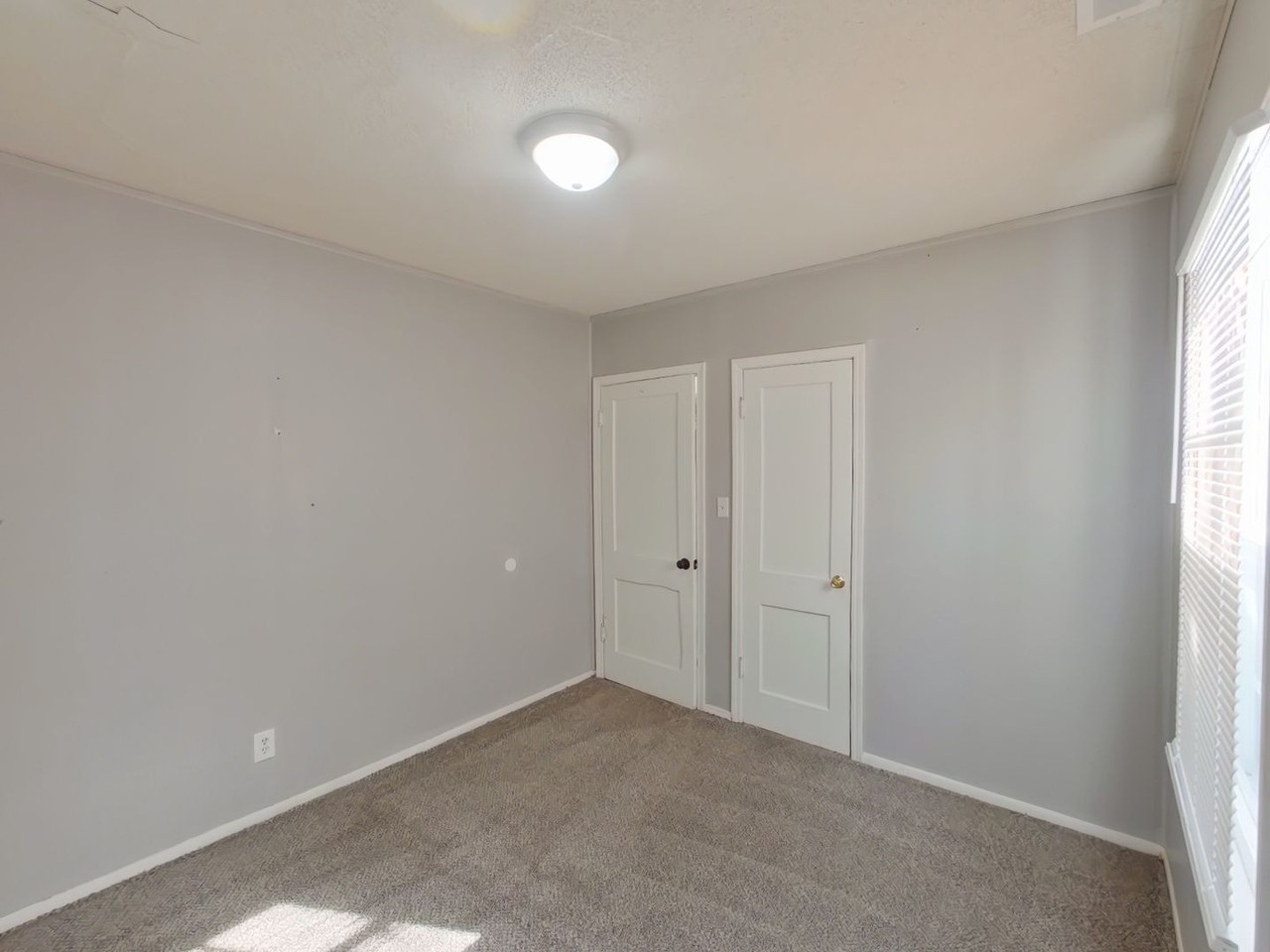 633 Harding St - Photo 7 of 11