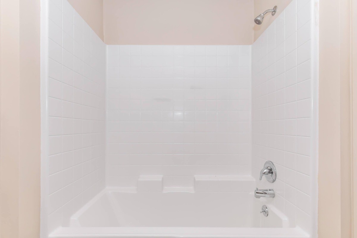 150 E Avenue R - Photo 7 of 49