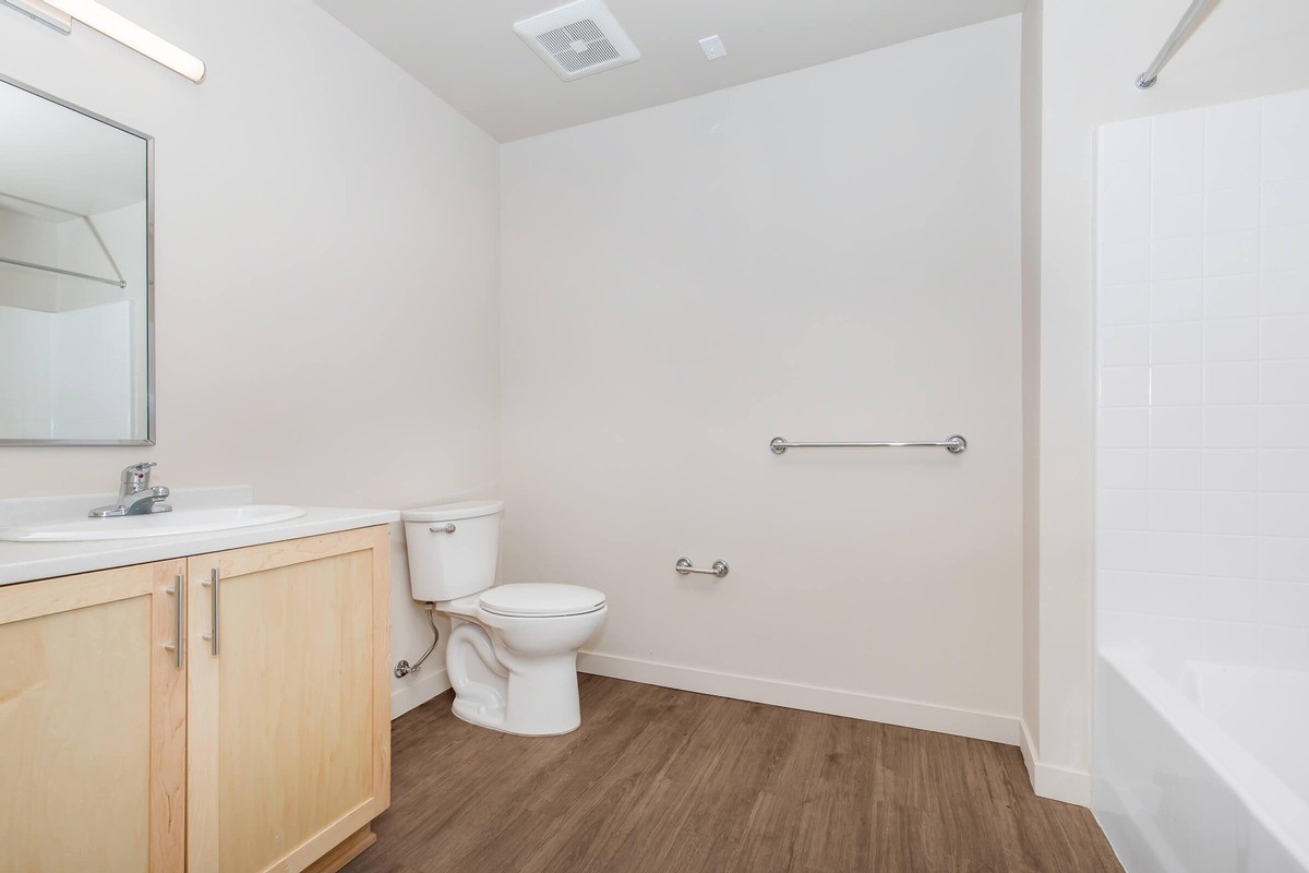 150 E Avenue R - Photo 2 of 49