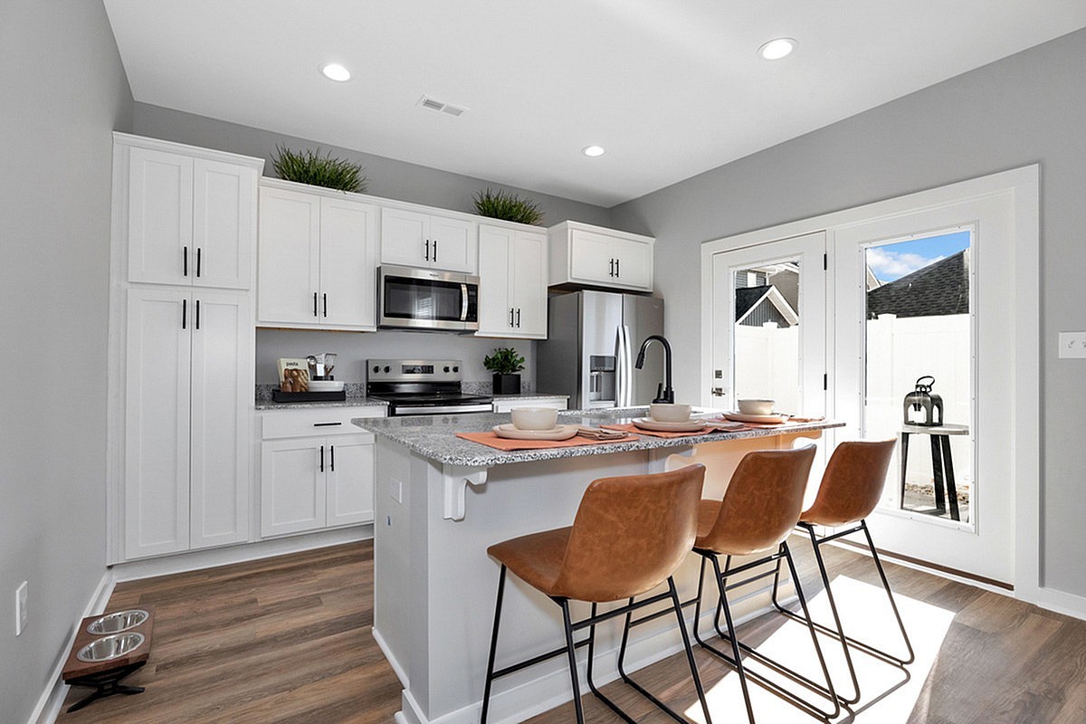 VLux Madison | Homes for Rent - Photo 2 of 27
