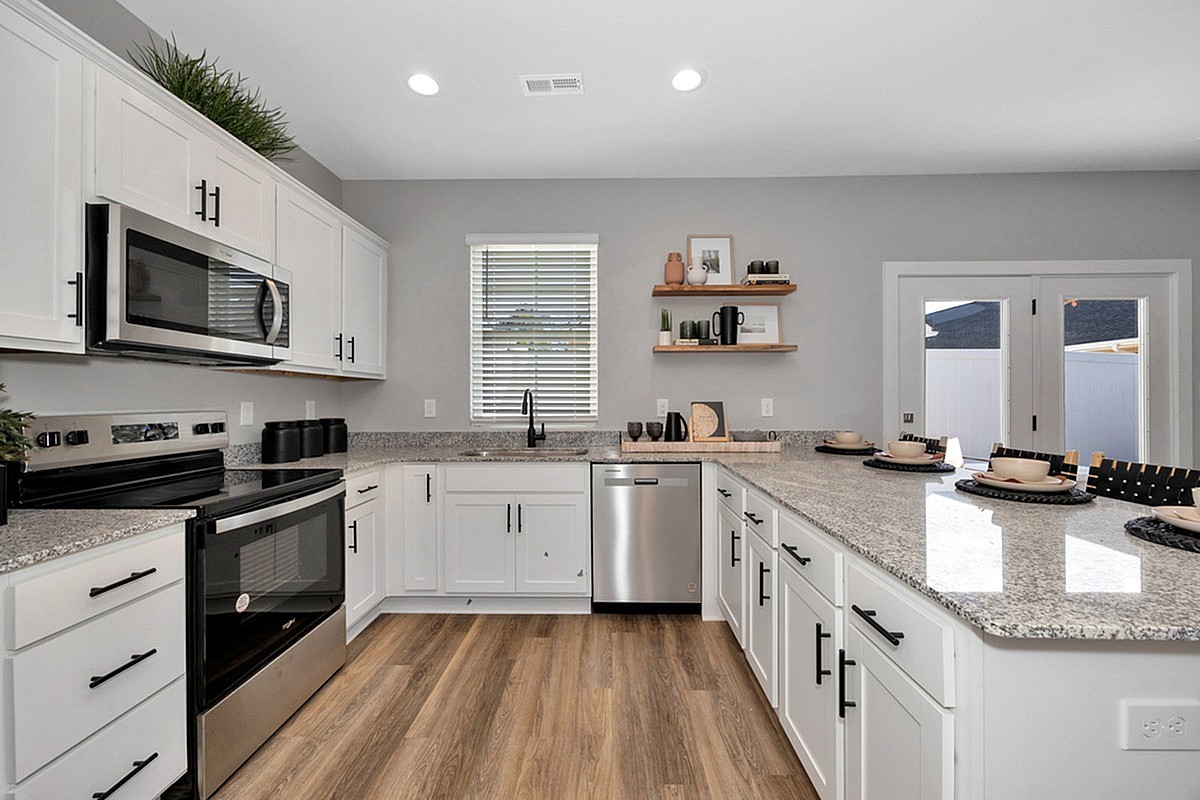 VLux Madison | Homes for Rent - Photo 3 of 27